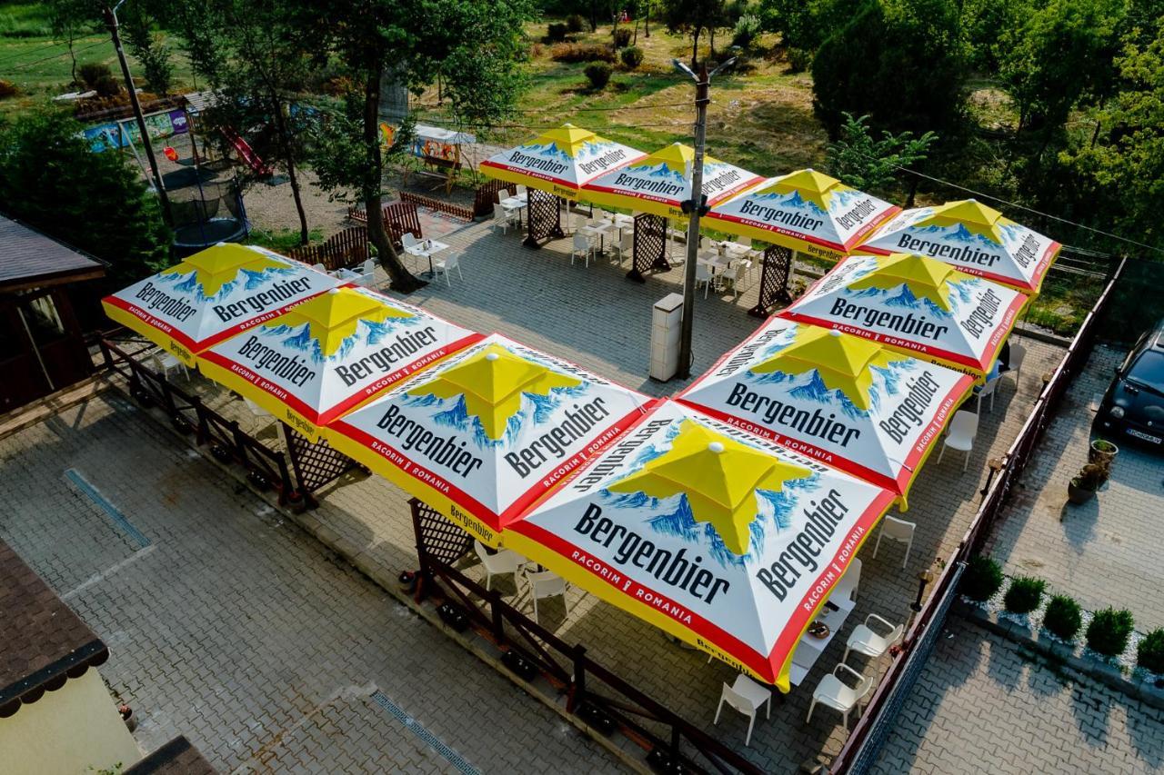 Pensiunea Vialux Bacău Esterno foto